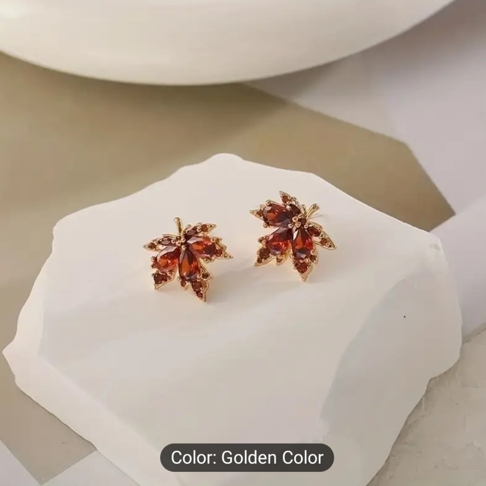 Rhinestone caramel color maple leaf earrings BNWT
